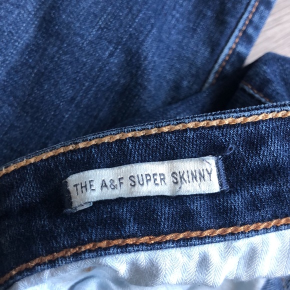 Abercrombie & Fitch Women’s Super Skinny Jeans - Picture 3 of 6